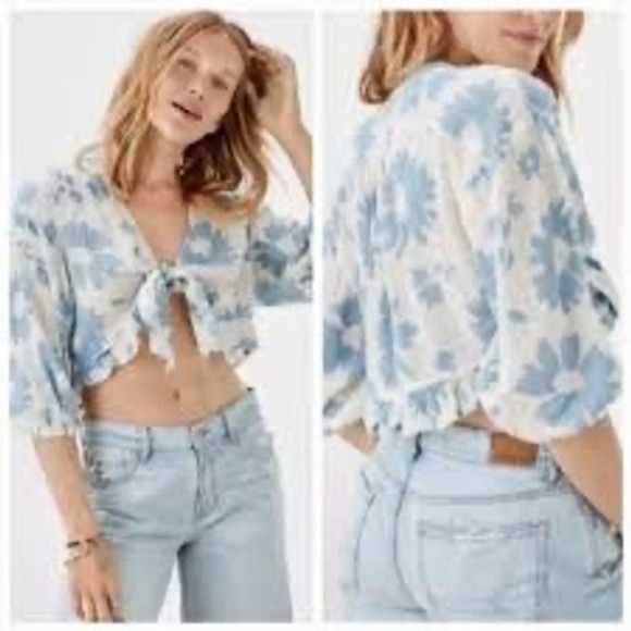 American Eagle Outfitters Tops - American Eagle Blue Floral Tie Front Crop Top Ruffle Blouse Small NWT 035-2351